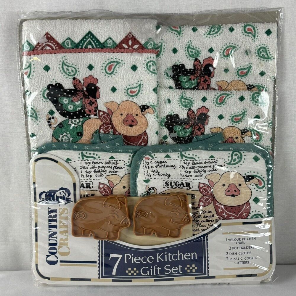 Kitchen Gift Set Pigs Pig 2 Towels Pot Holder Cookie Cutters Country Crafts NOS